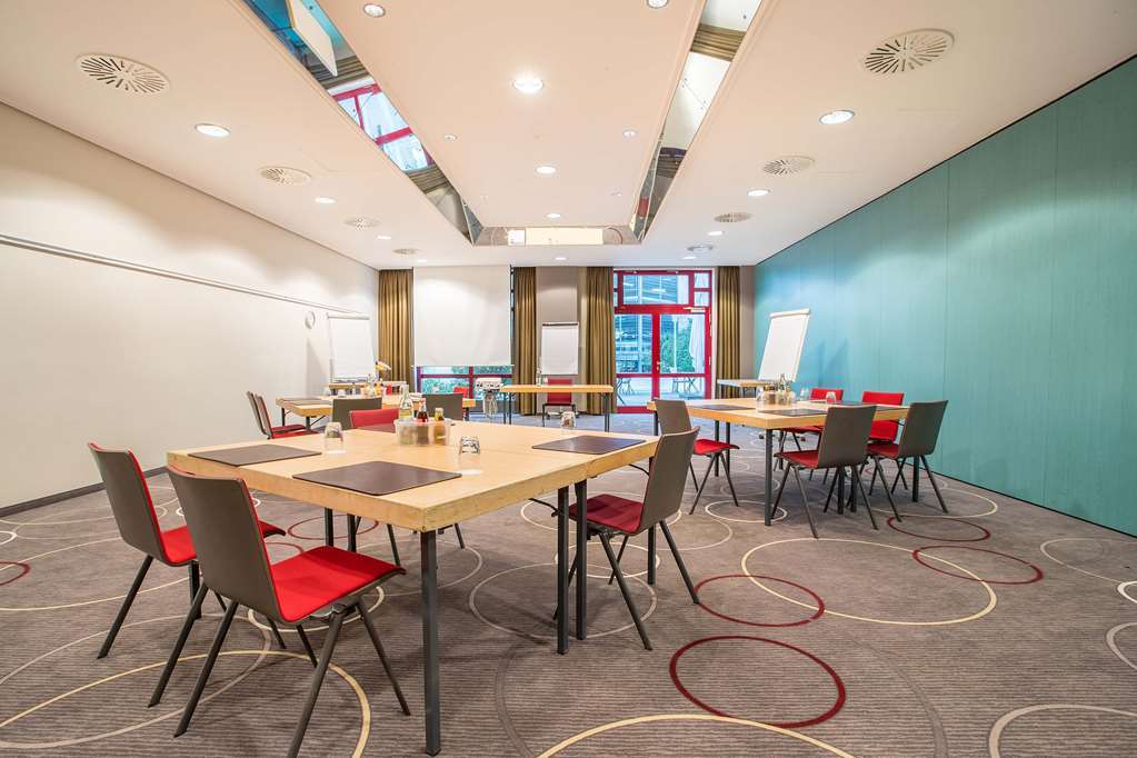 Elaya Hotel Frankfurt אוברוסל שירותים תמונה