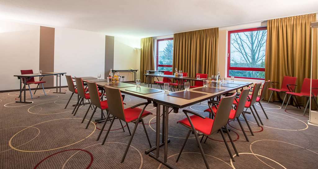 Elaya Hotel Frankfurt אוברוסל שירותים תמונה